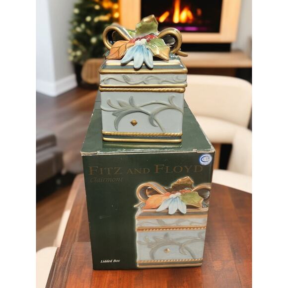 Fitz and Floyd Classics Clairmont Collection Lidded Box in Original Box 2006 - Picture 5 of 9